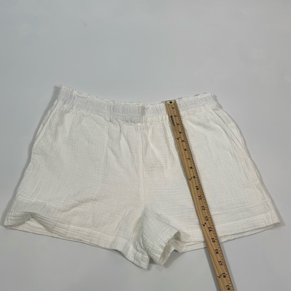 Rails Leighton Short Size XL White Relaxed Fit Smocked Elastic Waist EUC - Picture 5 of 11